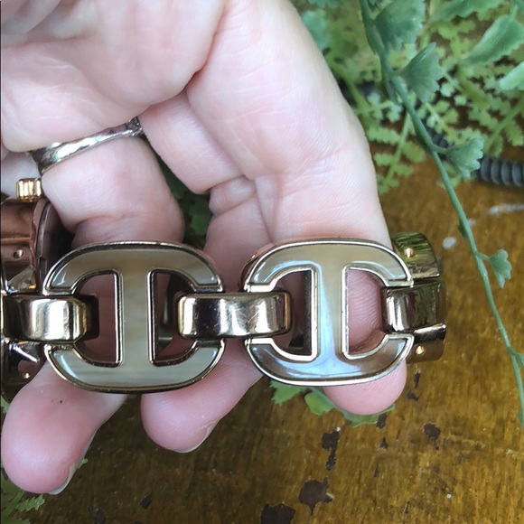 Michael Kors rose gold watch, 5.5 wrist - Picture 2 of 4